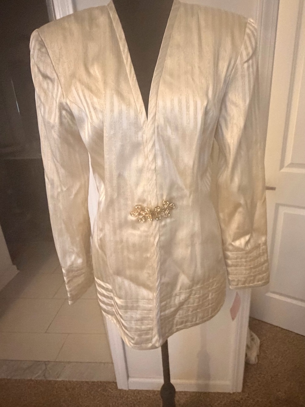 Elegant Cream Satin V-Neck Blazer with Gold Decorative Clasp
